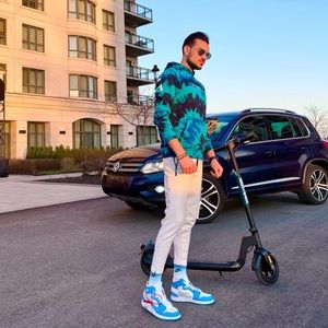 Meet your Posher, Saif